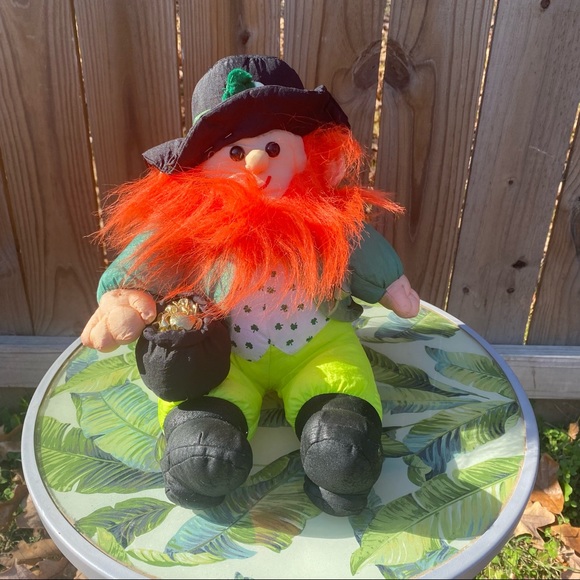 Vintage International Silver Co. Puff Stuffed Leprechaun